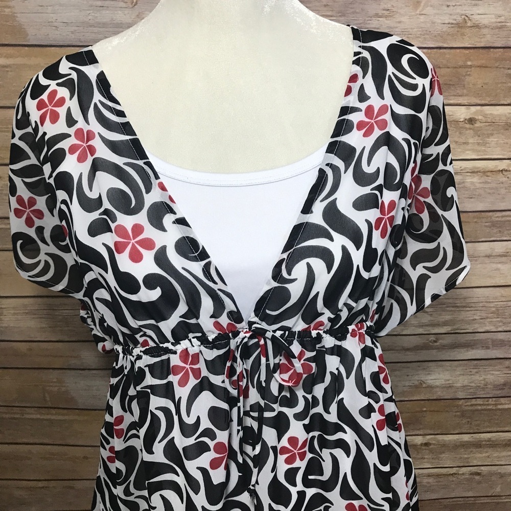 Floral Top with built-in Cami - Picture 4 of 6